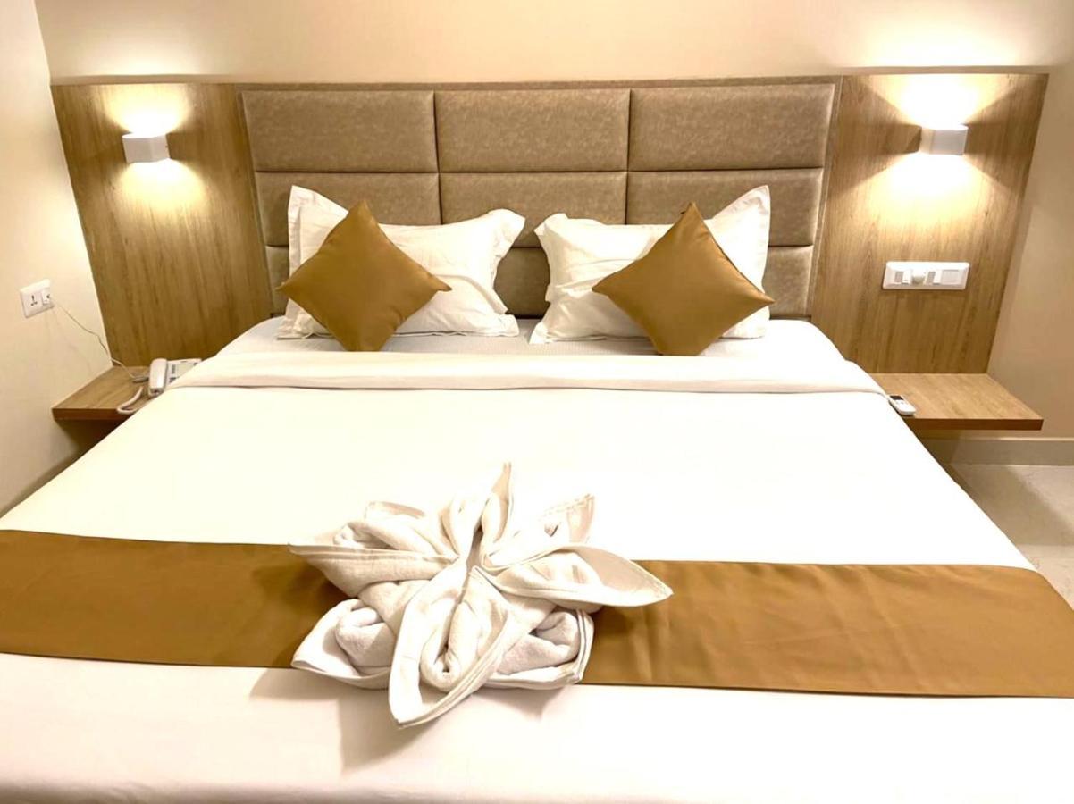 Tag Hotels Irugur ภายนอก รูปภาพ