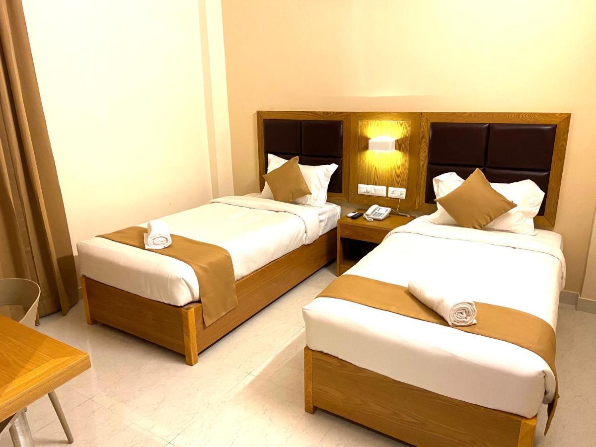 Tag Hotels Irugur ภายนอก รูปภาพ
