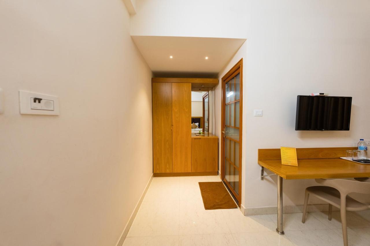 Tag Hotels Irugur ภายนอก รูปภาพ