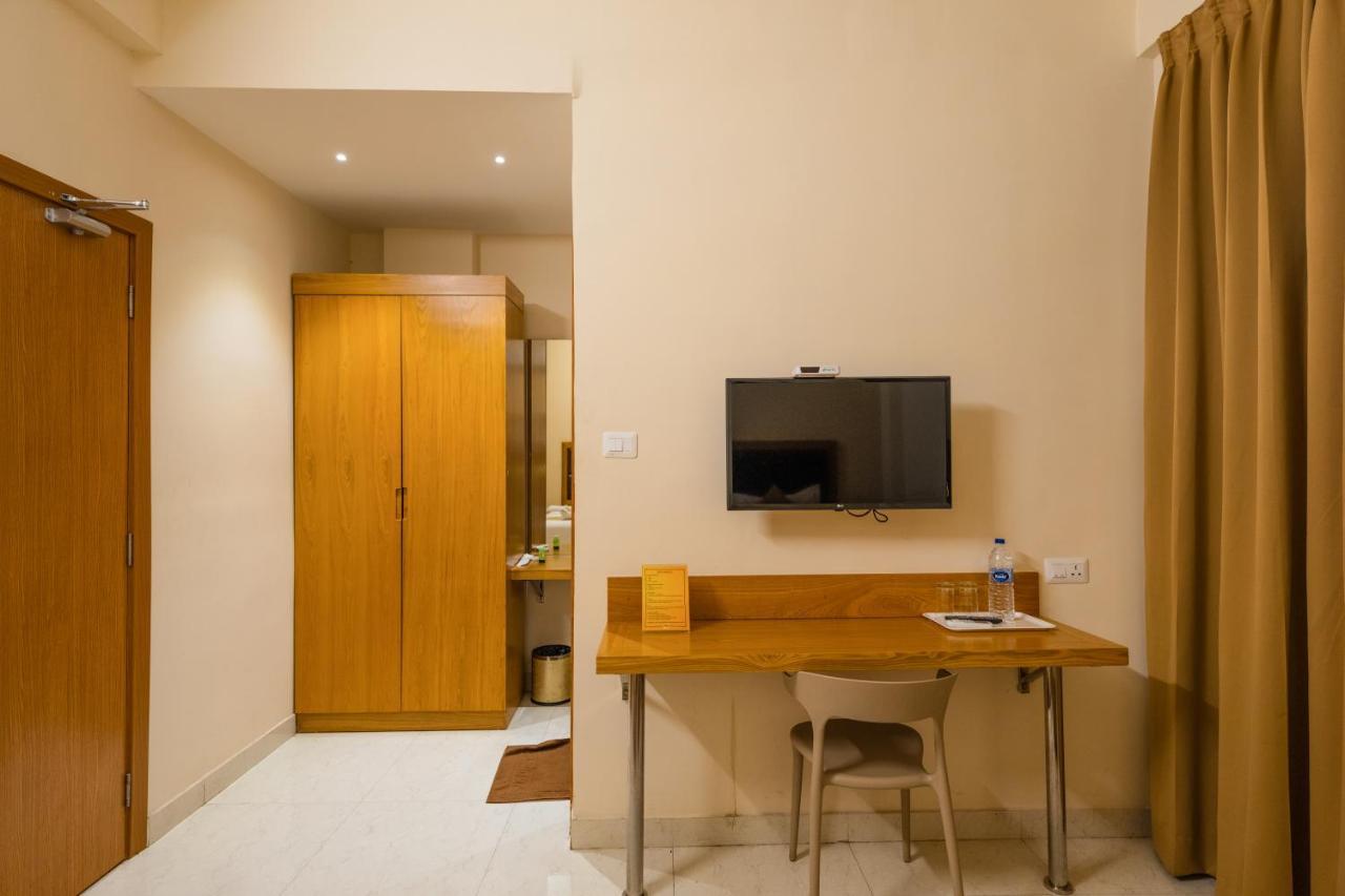 Tag Hotels Irugur ภายนอก รูปภาพ