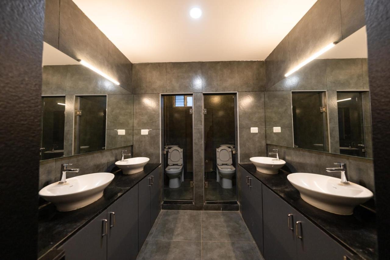 Tag Hotels Irugur ภายนอก รูปภาพ